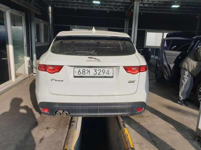 Jaguar F-PACE 2017 — фото осмотра 2