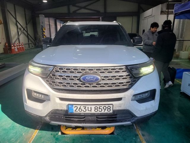 Ford Explorer 2021 — фото осмотра 1