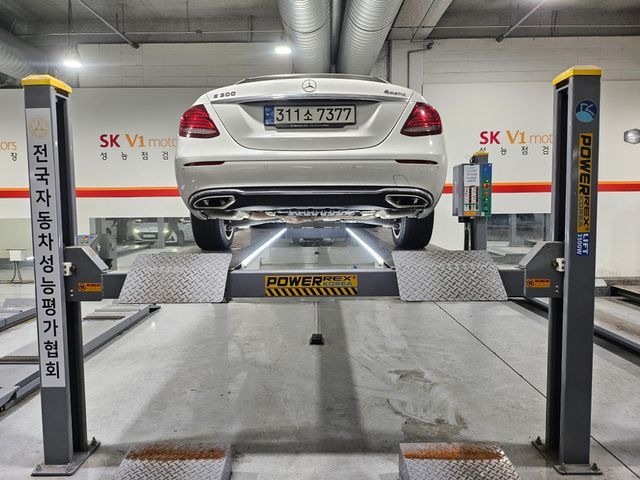 Mercedes-Benz E-Class 2018 — фото осмотра 2