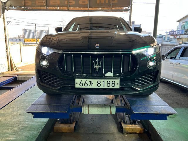 Maserati Levante 2018 — фото осмотра 1