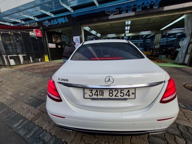 Mercedes-Benz E-Class 2018 — фото осмотра 2