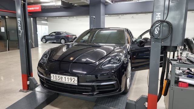 Porsche Panamera 2018 — фото осмотра 1