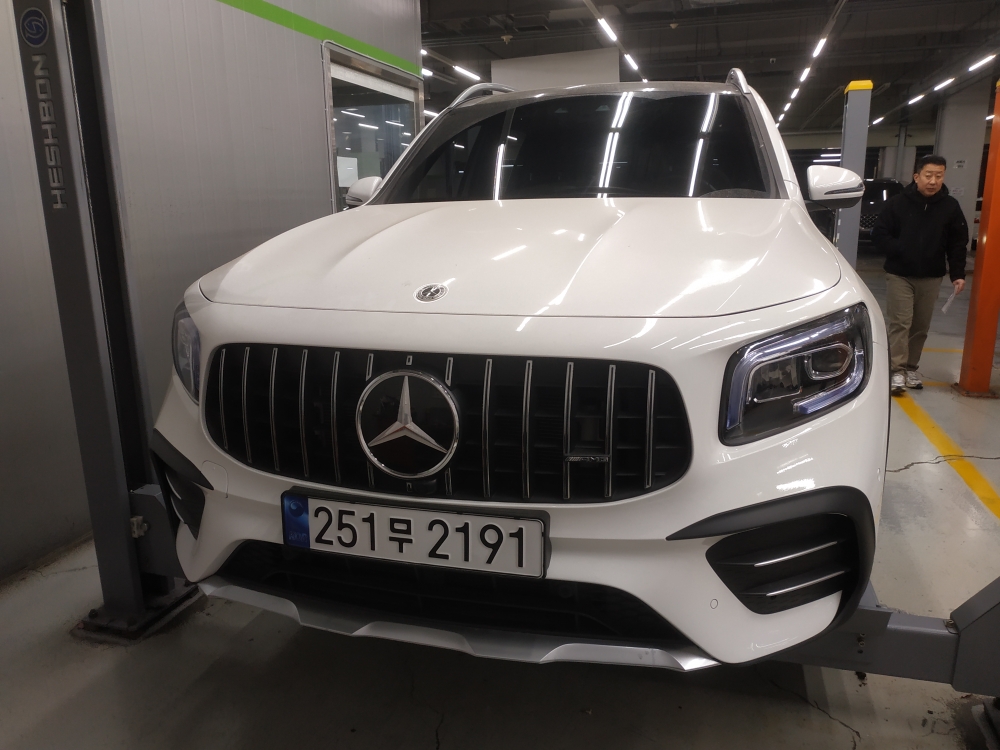 Mercedes-Benz GLB-Class 2023 — фото осмотра 1