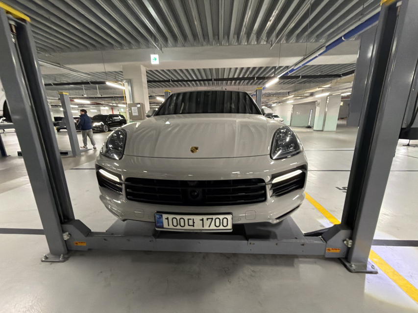 Porsche Cayenne 2021 — фото осмотра 1