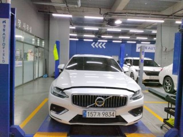 Volvo S60 2021 — фото осмотра 1