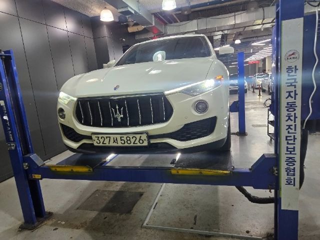 Maserati Levante 2020 — фото осмотра 1