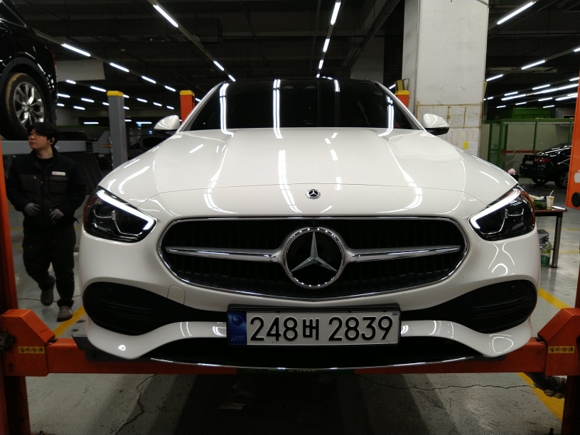 Mercedes-Benz C-Class 2023 — фото осмотра 1