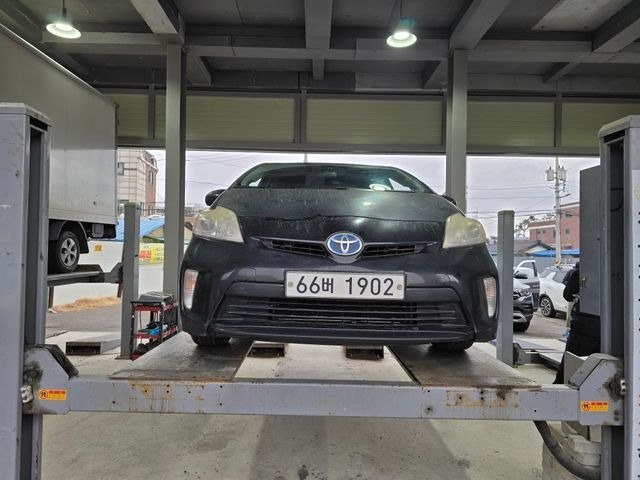 Toyota Prius 2012 — фото осмотра 1