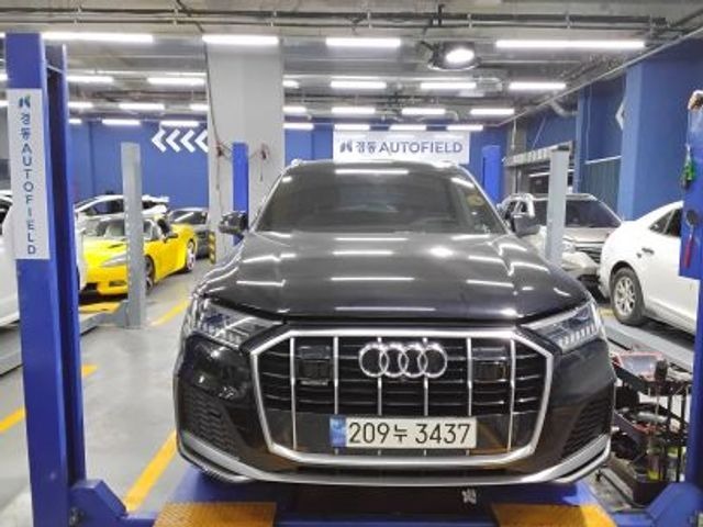 Audi Q7 2021 — фото осмотра 1