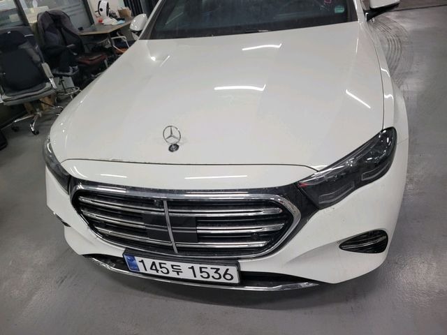 Mercedes-Benz E-Class 2025 — фото осмотра 1