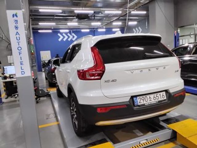 Volvo XC40 2021 — фото осмотра 2