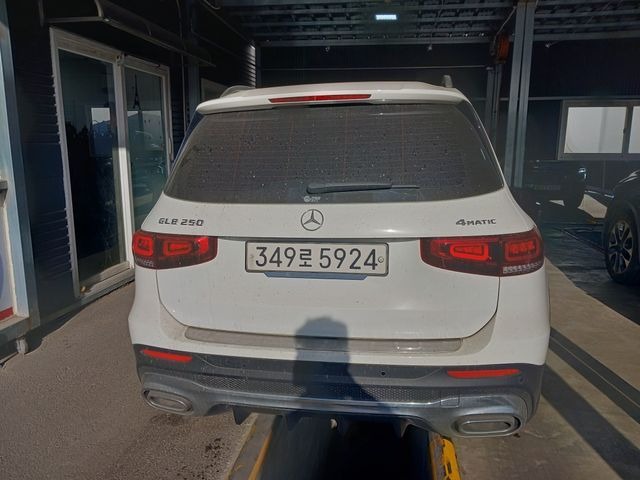 Mercedes-Benz GLB-Class 2020 — фото осмотра 2