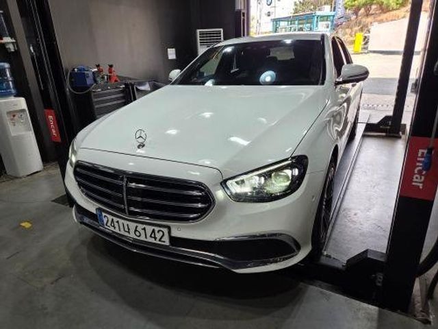 Mercedes-Benz E-Class 2023 — фото осмотра 1