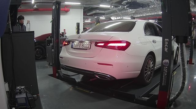 Mercedes-Benz E-Class 2022 — фото осмотра 2