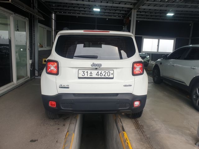 Jeep Renegade 2016 — фото осмотра 2