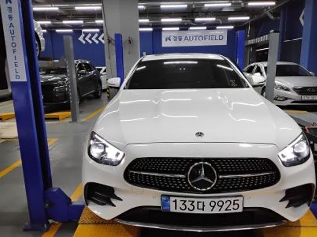 Mercedes-Benz E-Class 2023 — фото осмотра 1