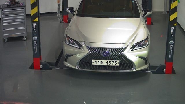 Lexus ES 2019 — фото осмотра 1
