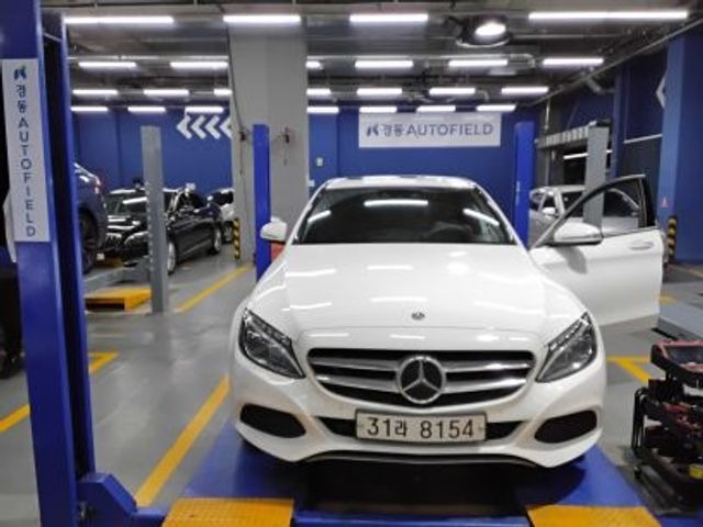 Mercedes-Benz C-Class 2018 — фото осмотра 1