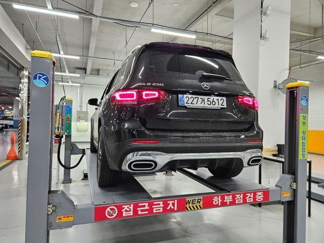 Mercedes-Benz GLB-Class 2023 — фото осмотра 2