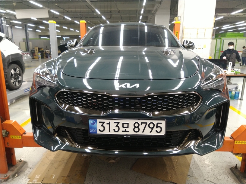 Kia Stinger 2023 — фото осмотра 1