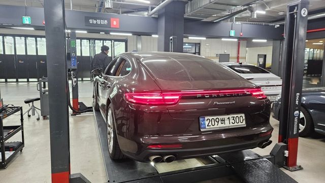 Porsche Panamera 2018 — фото осмотра 2