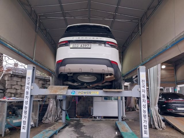 Land Rover Discovery 2019 — фото осмотра 2
