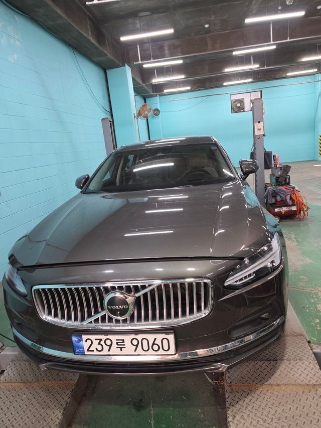 Volvo S90 2023 — фото осмотра 1