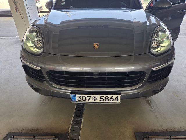 Porsche Cayenne 2016 — фото осмотра 1