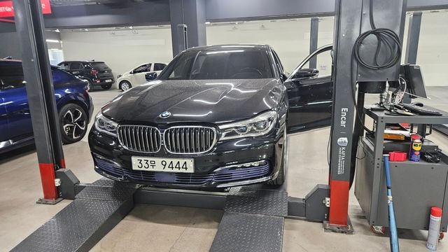 BMW 7-Series 2016 — фото осмотра 1