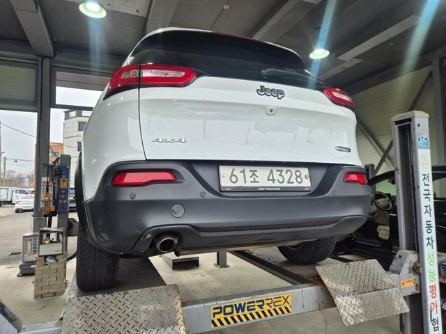 Jeep Cherokee 2015 — фото осмотра 2