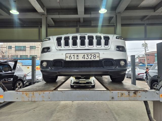 Jeep Cherokee 2015 — фото осмотра 1