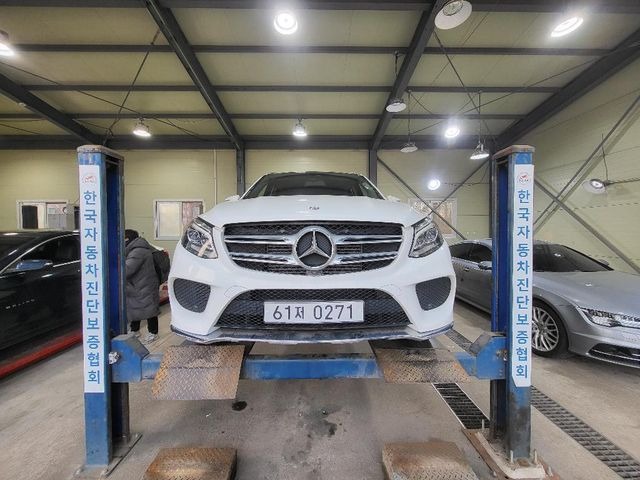 Mercedes-Benz GLE-Class 2016 — фото осмотра 1