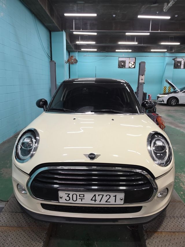 Mini Cooper 2019 — фото осмотра 1