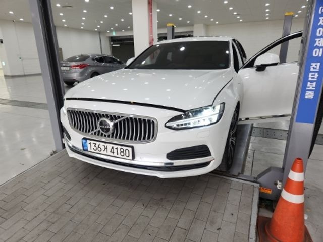 Volvo S90 2021 — фото осмотра 1