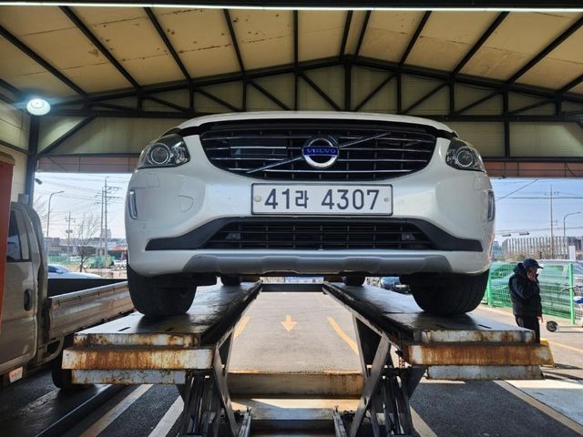 Volvo XC60 2017 — фото осмотра 1