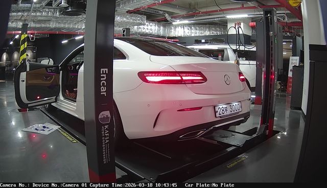 Mercedes-Benz E-Class 2017 — фото осмотра 2