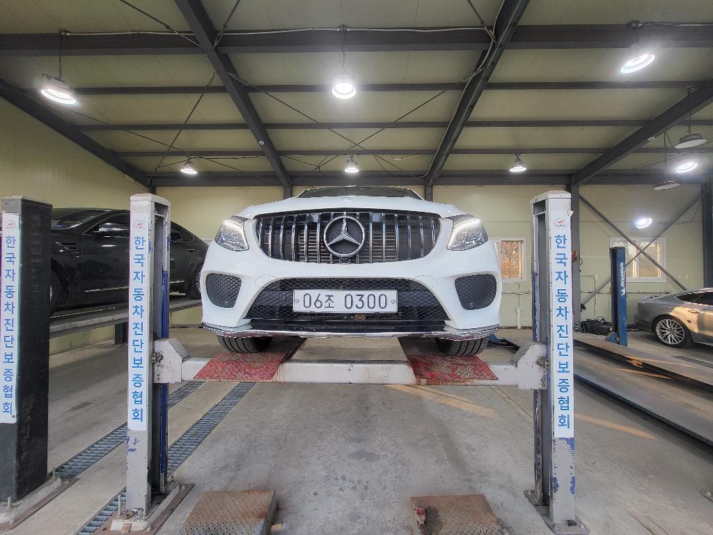 Mercedes-Benz GLE-Class 2016 — фото осмотра 1