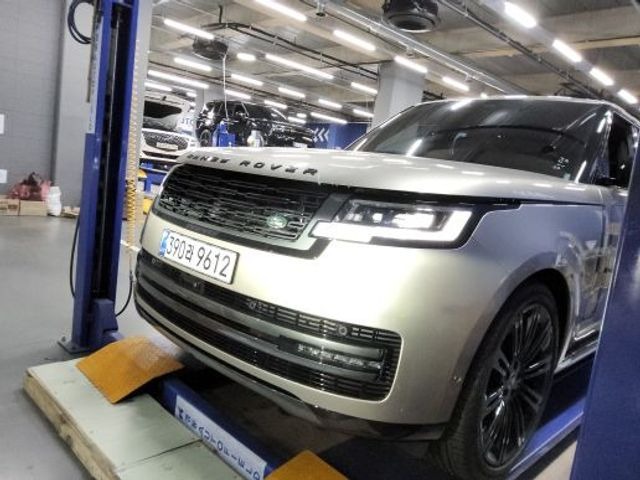 Land Rover Range Rover 2025 — фото осмотра 1