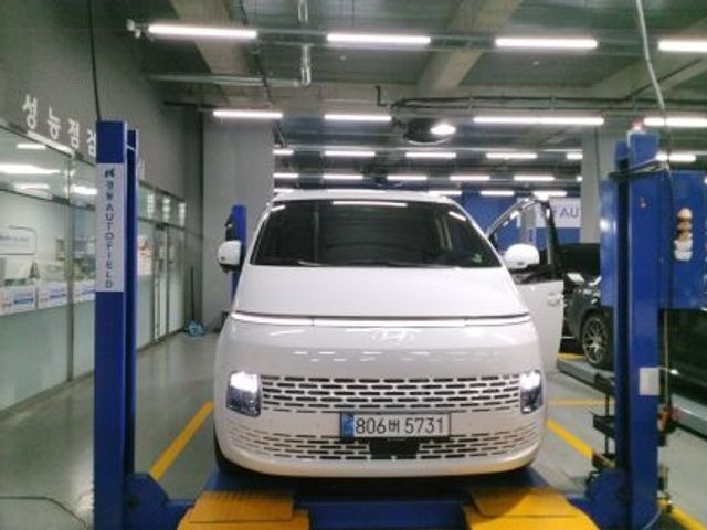 Hyundai Staria 2025 — фото осмотра 1