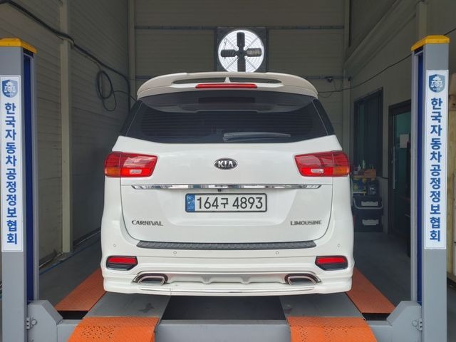 Kia Canival 2019 — фото осмотра 2