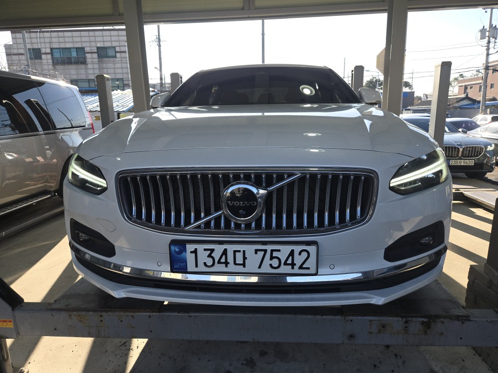 Volvo S90 2023 — фото осмотра 1