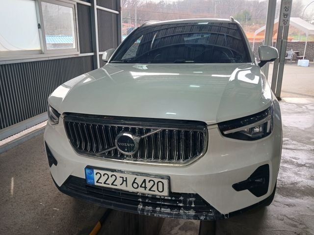 Volvo XC40 2023 — фото осмотра 1
