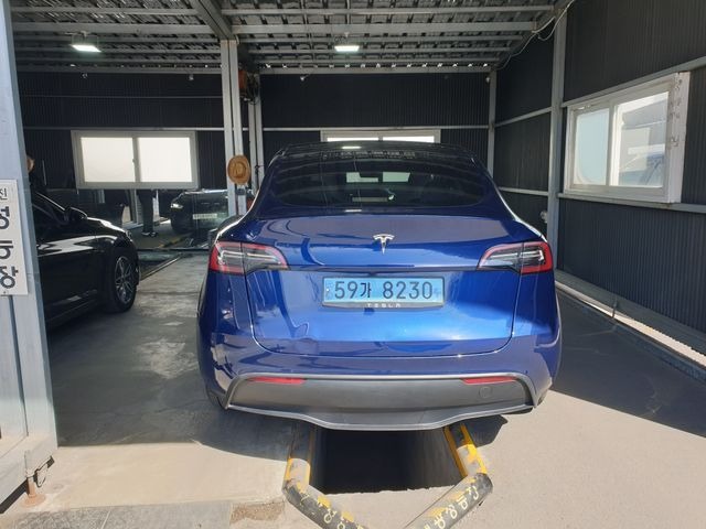 Tesla Model Y 2023 — фото осмотра 2