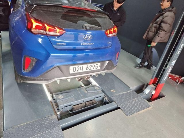 Hyundai Veloster 2018 — фото осмотра 2