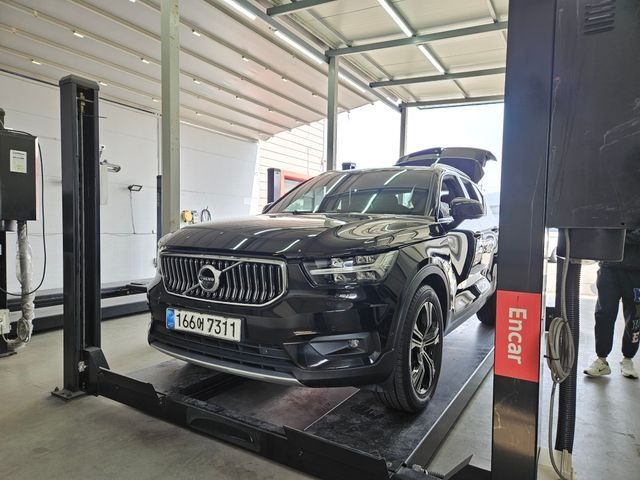Volvo XC40 2021 — фото осмотра 1