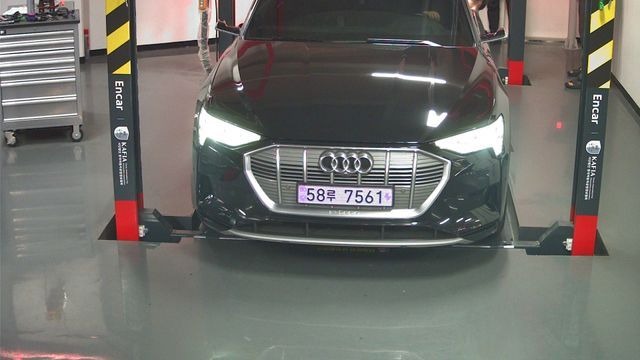 Audi e-tron 2022 — фото осмотра 1