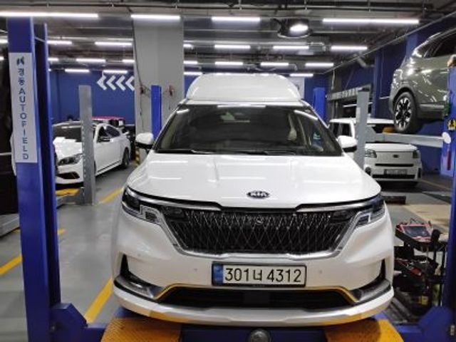 Kia Canival 2021 — фото осмотра 1