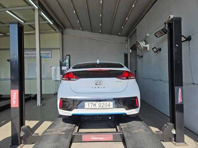 Hyundai Ioniq 2016 — фото осмотра 2