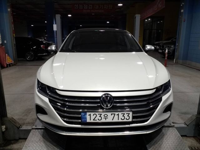 Volkswagen Arteon 2023 — фото осмотра 1