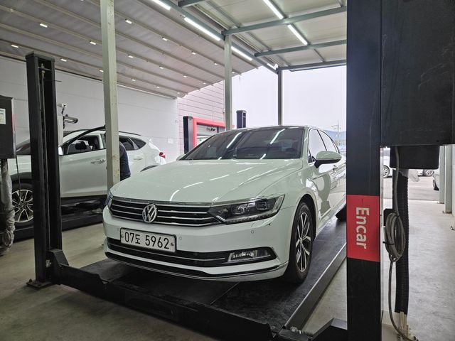 Volkswagen Passat 2018 — фото осмотра 1